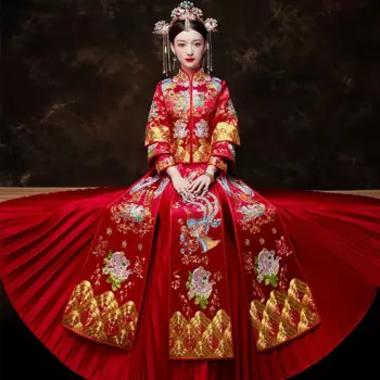 Женское свадебное платье с вышивкой и цветами