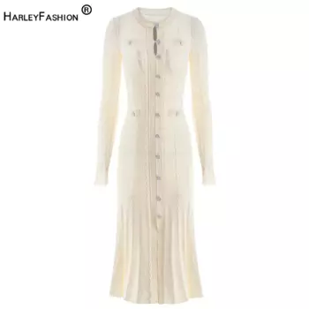 Женское трикотажное платье-миди на пуговицах