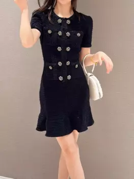 Женское трикотажное платье с круглым вырезом и коротким рукавом