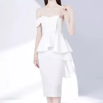 Женское вечернее платье без рукавов с открытыми плечами