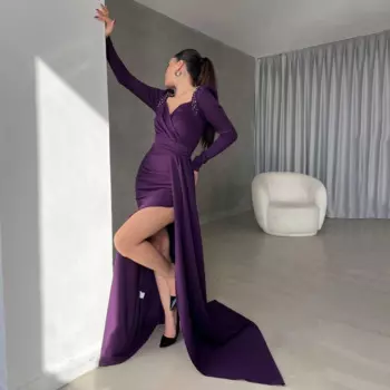 Женское вечернее платье с длинным рукавом и бусинами