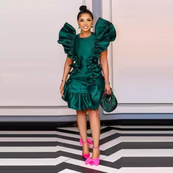 Женское вечернее платье с круглым вырезом