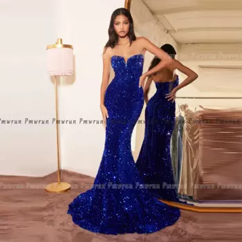 Женское вечернее платье со шлейфом без рукавов