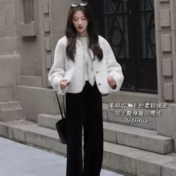 Женское зимнее меховое пальто из овечьей шерсти