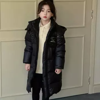 Зимняя детская куртка на гусином пуху для девочек, толстая теплая короткая куртка с капюшоном для девочек-подростков, однотонная детская длинная куртка с наклейкой для девочек