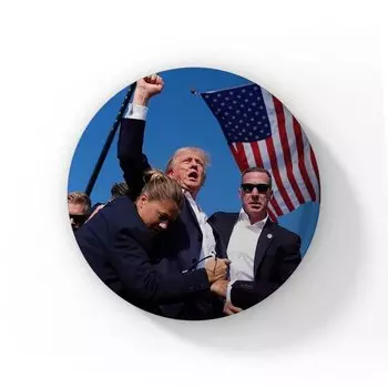 Значок Трамп 58 мм