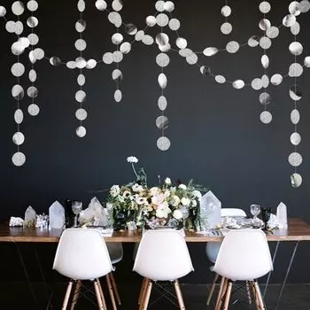 Золотая бумажная гирлянда со звездой