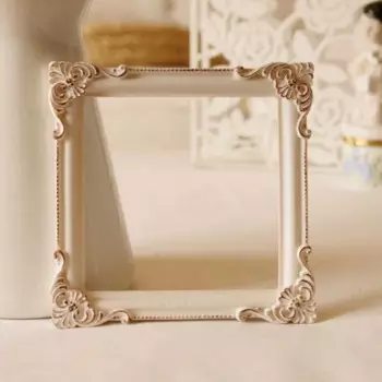 Золотая мини фоторамка MOONBIFFY