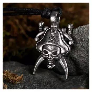 Амулет-брелок, тотем "Веселый роджер" №13, металлический