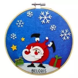 Аппликация из текстильных деталей на пяльцах «Дед мороз»