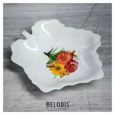 Блюдо "Кленовый лист" белое, с деколью