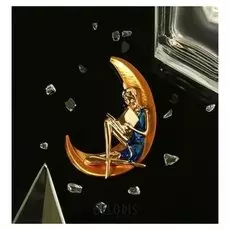 Брошь "Девушка на луне"