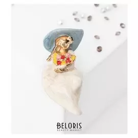 Брошь "Девушка" с веером, цветная в золоте