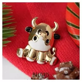Брошь новогодняя "Бычок" загадай желание, цвет чёрно-бежевый в золоте