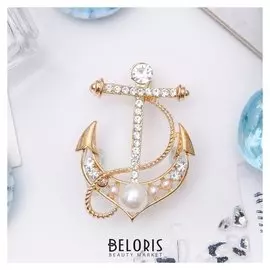 Брошь "Якорь" с бусинками, цвет белый в золоте