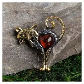 Брошь "Янтарь" кошечка с сердечком, мал