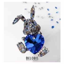 Брошь "Зайчик" с сердцем, цвет синий в серебре