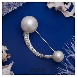 Булавка "Полумесяц", цвет белый в серебре