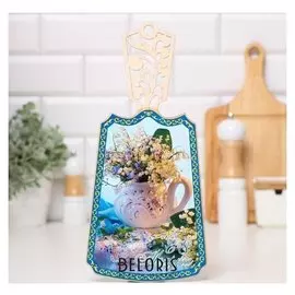 Доска разделочная "С 8 марта", дерево, лакированная, 17,5х37 см