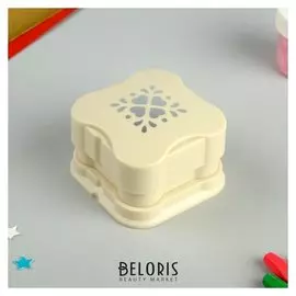 Дырокол фигурный магнитный "Узор из сердец" диам. рисунка 3,8 см 3,8х6х6 см