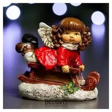 Фигура "Девочка на санях" красный 9х6х9см