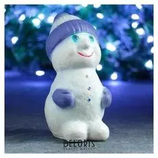 Фигура "Снеговичок" в фиолетовой шапке 17х10х9см