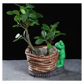 Кашпо керамическое "Лягушка у бочонка" 13*11*10см