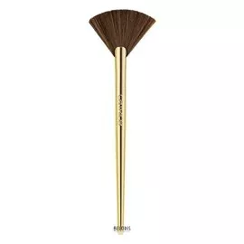 Кисть для хайлайтера Glow In Bloom Highlighter Brush