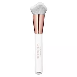 Кисти Essence