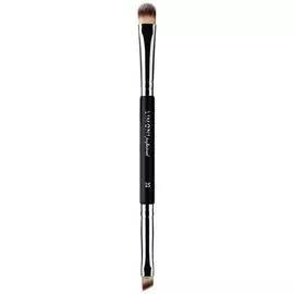 Кисть двусторонняя для жидких тональных средств и подводок Professional Brush № 32