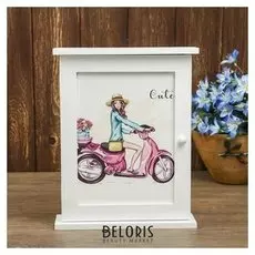 Ключница дерево 6 крючков "Девушка на мопеде" белая 28х22х6,5 см