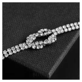 Колье-чокер "Симфония" тонкий с узлом, цвет белый в серебре, 30 см