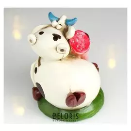 Копилка полистоун "Бычок гаврюша с колбасой" 9,5х12х7,5 см