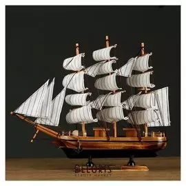 Корабль трехмачтовый с белыми парусами, 40*5,5*33см