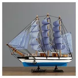 Корабль трехмачтовый сине-белые папруса, 34*7*32см