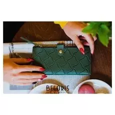 Кошелёк женский, 2 отдела на клапане, цвет зелёный