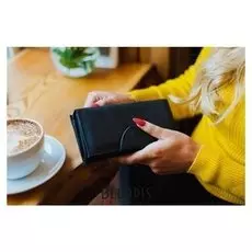 Кошелёк женский, 4 отдела на клапане, цвет чёрный