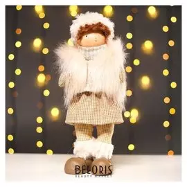 Кукла интерьерная "Малышка в меховом жилете и в шапке с помпоном" 29,5х9х18 см