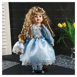 Кукла коллекционная Танюша в нежно-голубом платье с мишкой