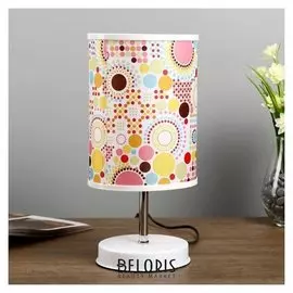 Лампа настольная "Авейро" 1х40вт Е27 220в белый 14х14х30 см.