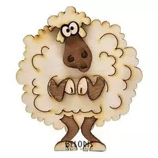 Магнит деревянный "Скромная овечка"