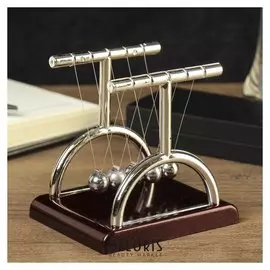 Маятник ньютона на квадратной подставке, бордовый, малый