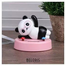 Маятник пластик от солнечной батареи "Панда в очках на лужайке лежит" 7,5х9х6,5 см