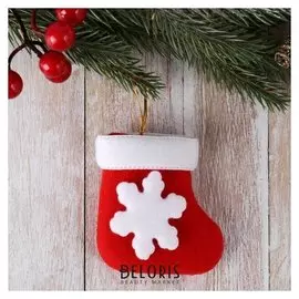 Мягкая подвеска "Носок - белая снежинка" 8*6 см красный