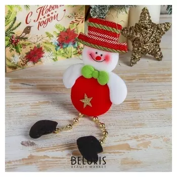 Мягкая подвеска "Снеговик кругляш со звездой ножки - бусинки" 8*13 см, красный