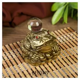 Нэцкэ под бронзу "Жаба на монетах и слитках с шаром"