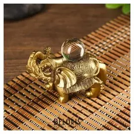 Нэцке полистоун "Индийский слон с кристаллом" под бронзу 6,5х4,5х9 см