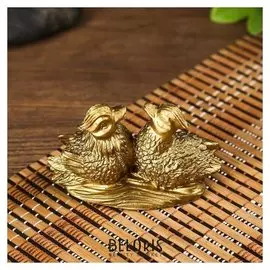 Нэцке полистоун "Уточки мандаринки на кувшинке" под бронзу набор 2 шт 5,5х4х9,3 см