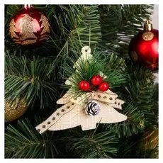 Новогодняя подвеска «Ёлочка с шишками»
