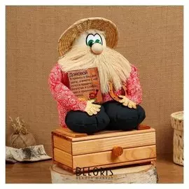 Оберег - домовой "Берендей в шляпе, сидит на сундуке", H = 32 см